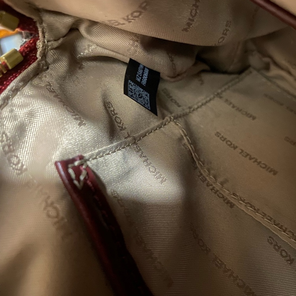 Michael Kors Mercer Gallery Satchel • Large • Reinforced Corners • Center Zip • - Picture 8 of 15